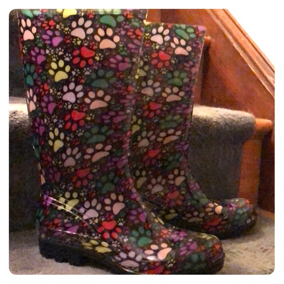 paws rain boots
